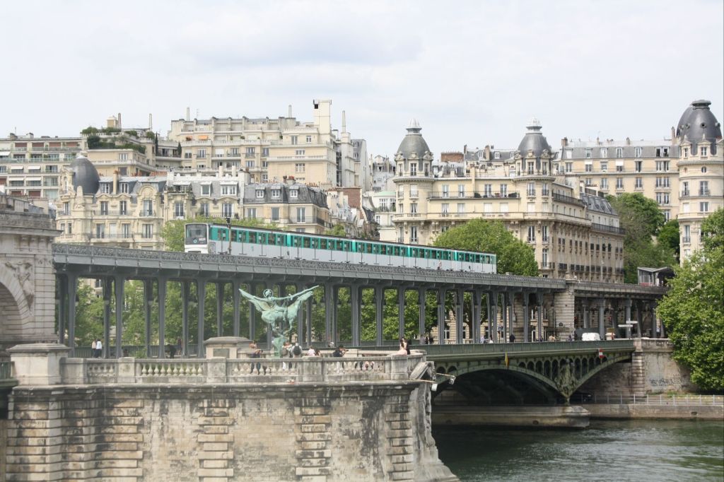 img_05602486340929052576170